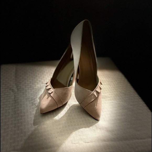 Blush pink heels size 8 - Picture 3 of 7